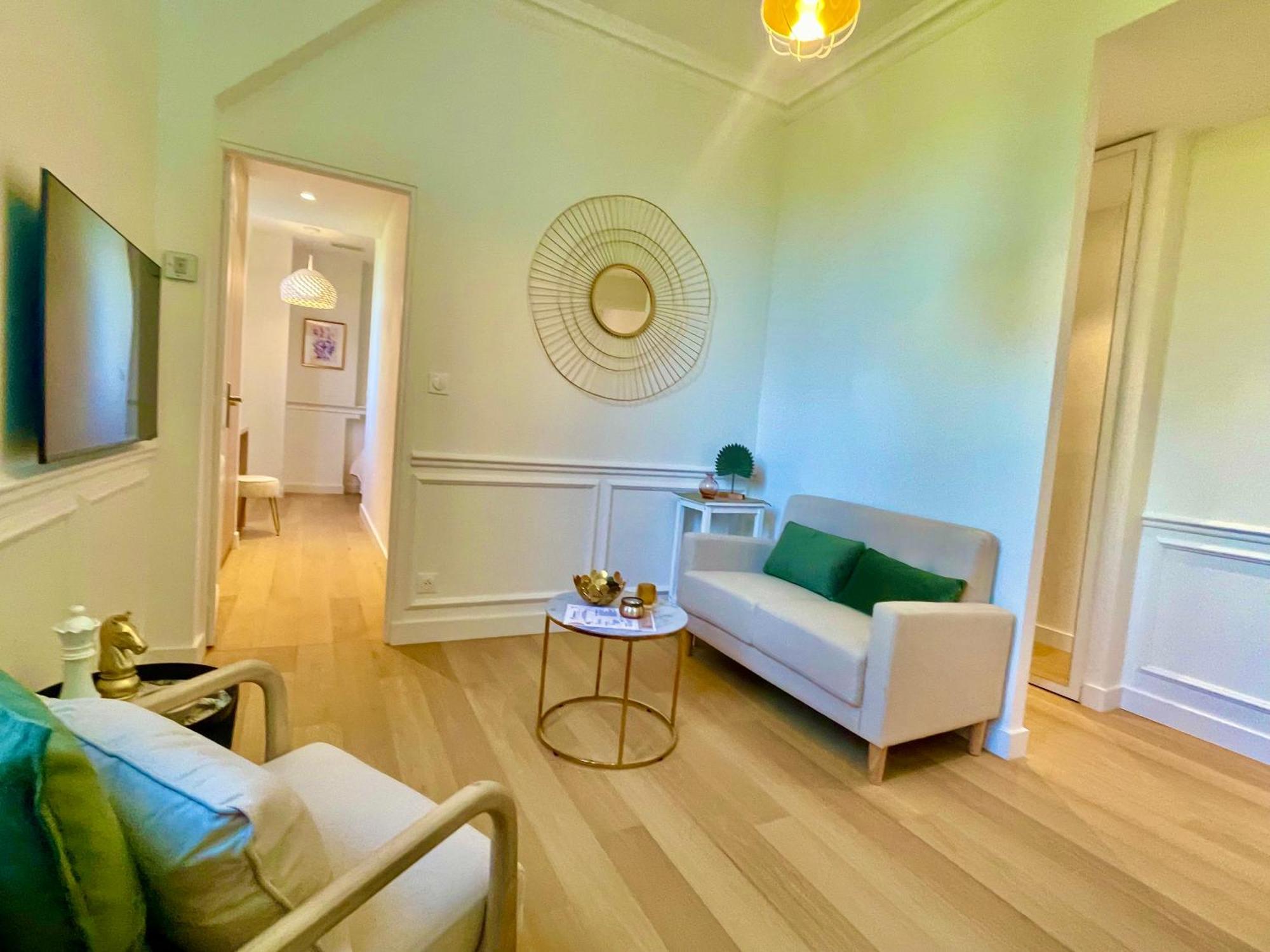 Appartements De Charme Du General Leclerc - Place D'Erlon - Hypercentre - Gare - 랭스 외부 사진
