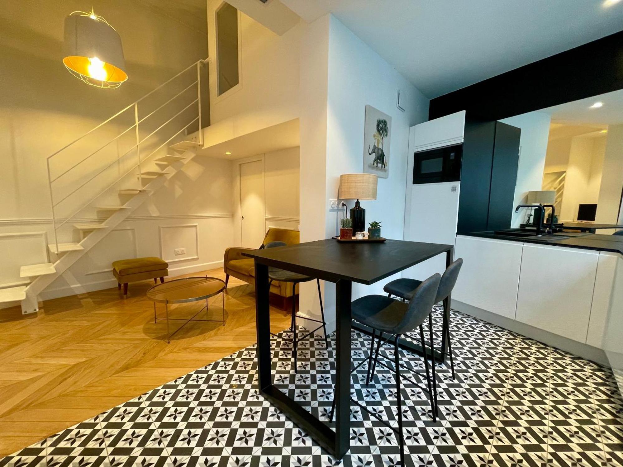 Appartements De Charme Du General Leclerc - Place D'Erlon - Hypercentre - Gare - 랭스 외부 사진