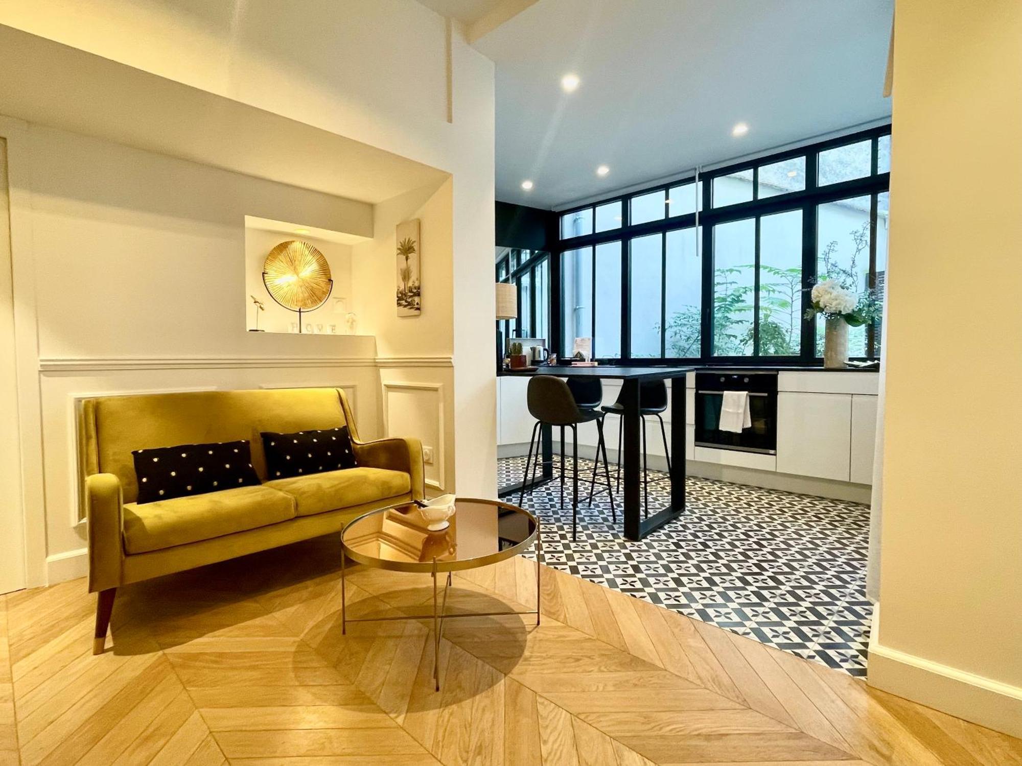 Appartements De Charme Du General Leclerc - Place D'Erlon - Hypercentre - Gare - 랭스 외부 사진
