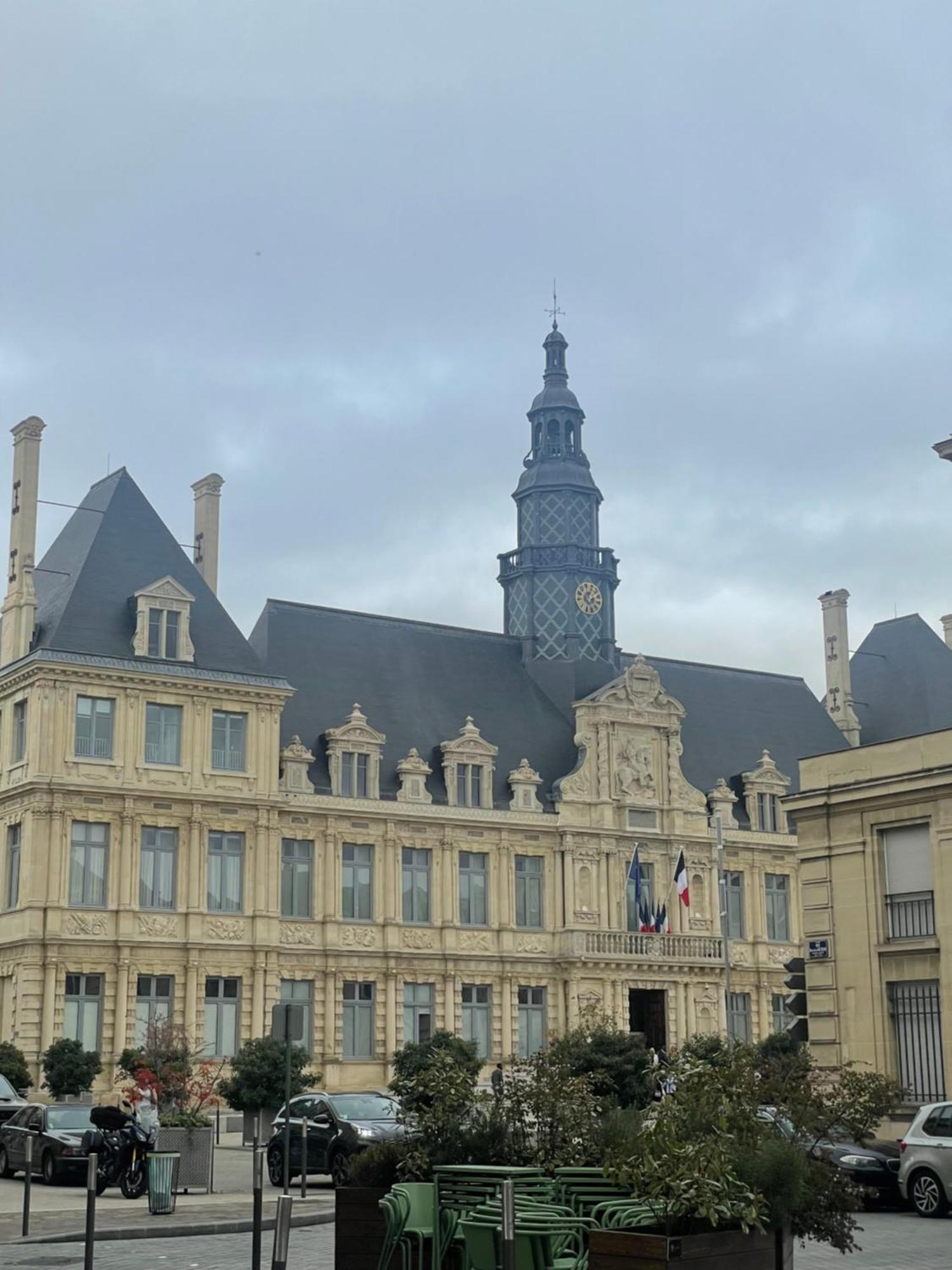 Appartements De Charme Du General Leclerc - Place D'Erlon - Hypercentre - Gare - 랭스 외부 사진