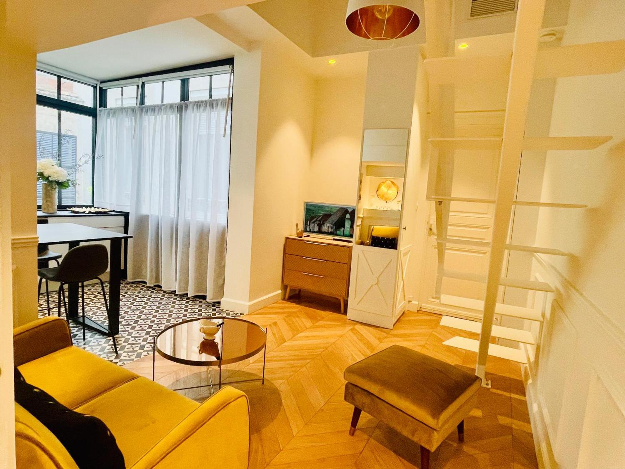 Appartements De Charme Du General Leclerc - Place D'Erlon - Hypercentre - Gare - 랭스 외부 사진