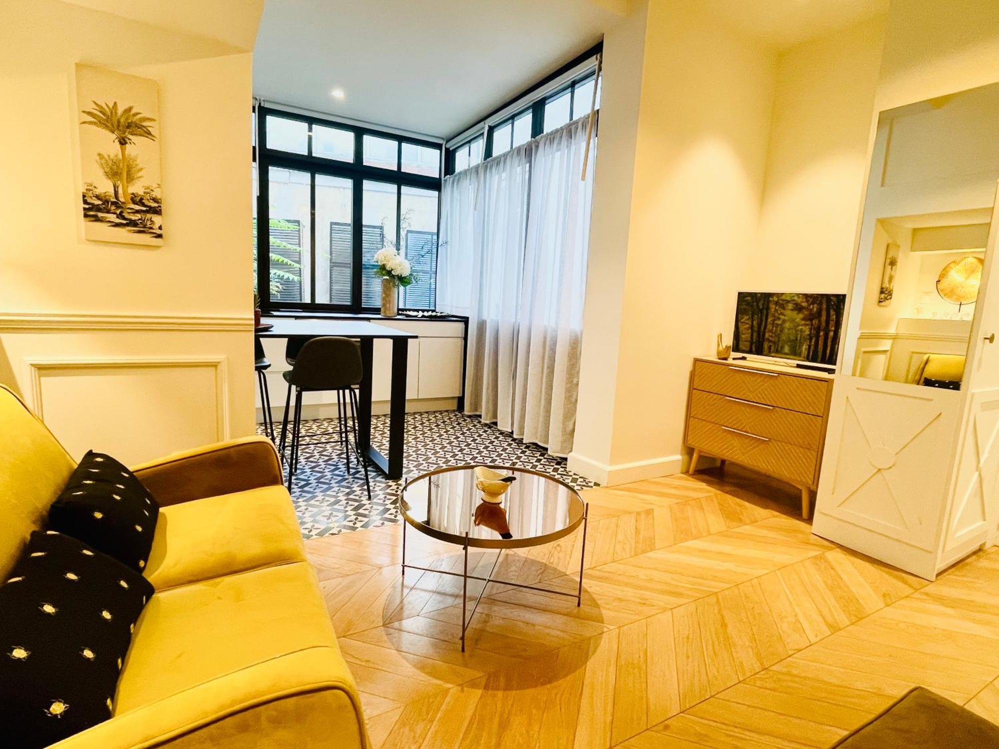 Appartements De Charme Du General Leclerc - Place D'Erlon - Hypercentre - Gare - 랭스 외부 사진